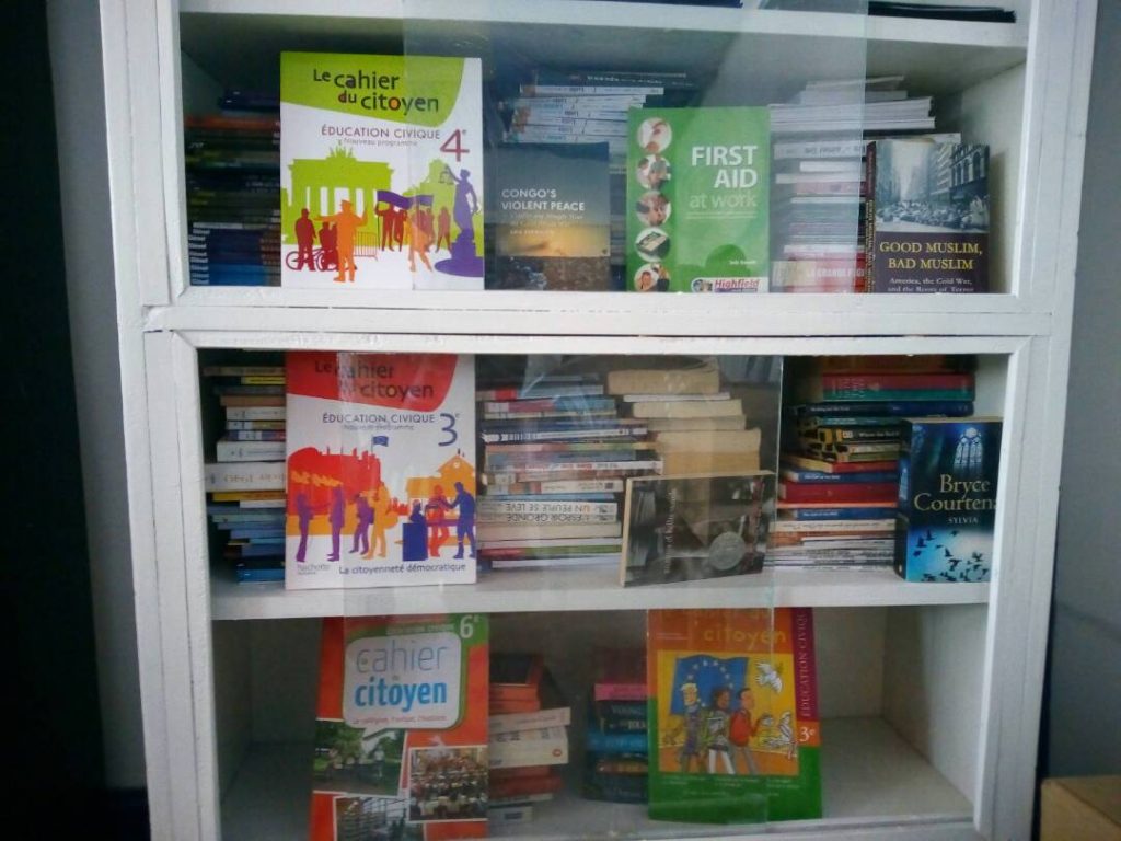La bibliothèque de Congo Peace Network vient d’acquérir un lot de 200 livres de la part de Book for Eastern DRC