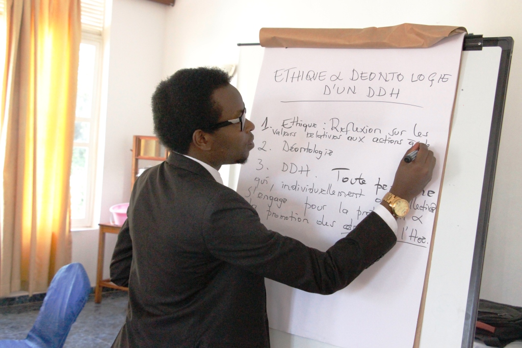 15 jeunes leaders communicateurs formés sur les mécanismes de protection des DDH